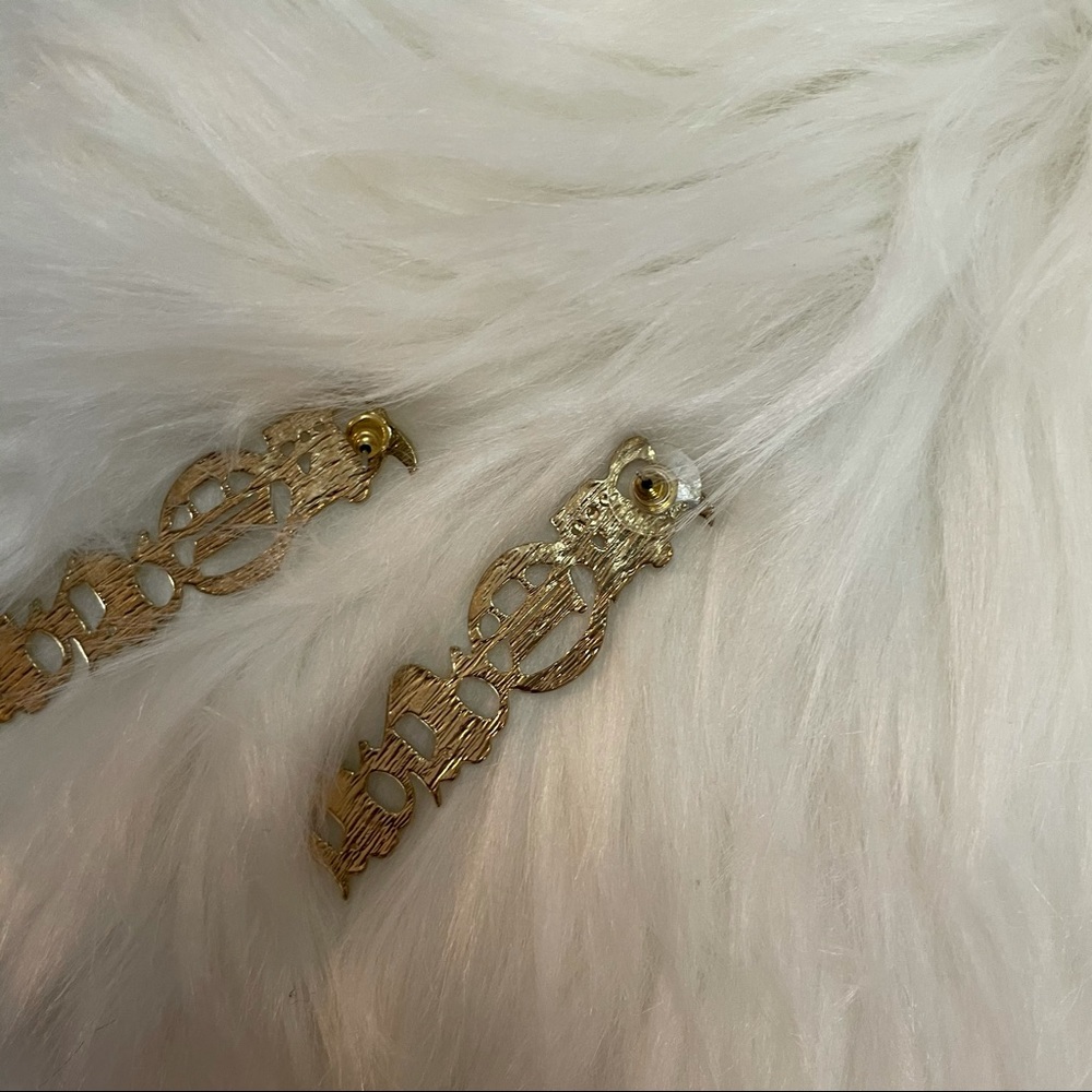“BOSS” earrings - Picture 6 of 6